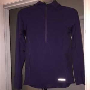 Patagonia light weight hooded shirt nwot